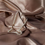 Collar clásico blanco