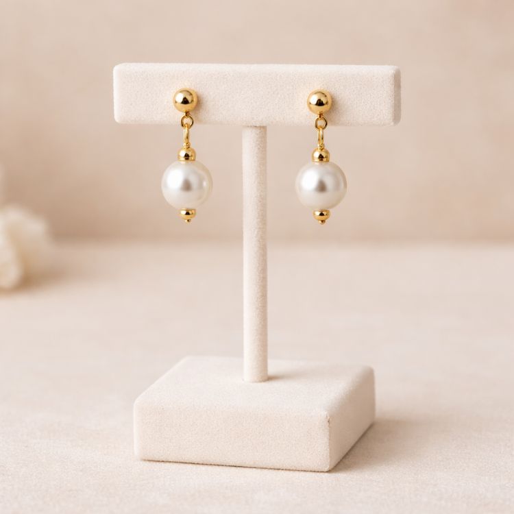 Aretes de perla blanca 8 mm en exhibidor