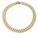 Collar doble de perla crema 8 mm sobre fondo blanco