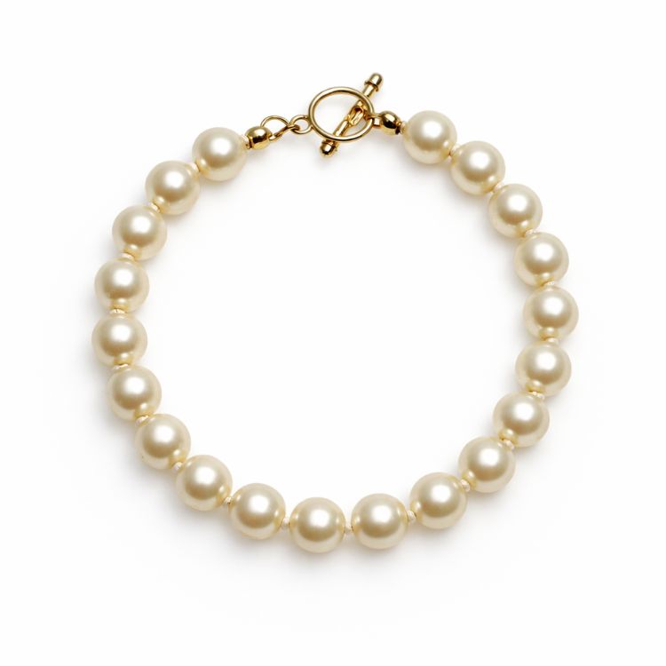 Pulsera de perla crema 8 mm sobre fondo blanco